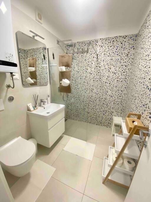 Studio Apartment Rosa Krk คิร์ก ภายนอก รูปภาพ